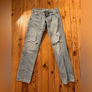 GARAGE DENIM
LOW RISE STRAIGHT
light washed